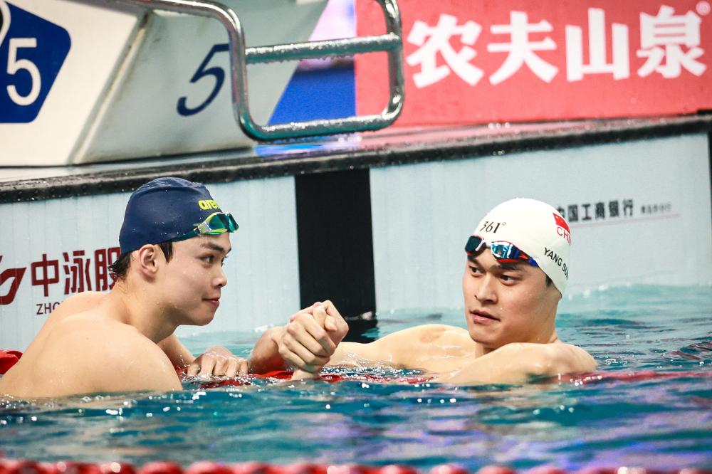保持了领先