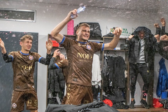 队友保持良 队友保持良